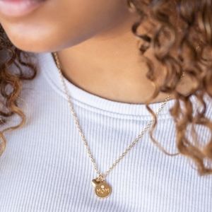 paparazzi Jewelry - Gold necklace/earrings paparazzi paparazzi Jewelry - Gold necklace/earrings paparazzi